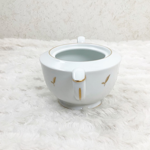 Vintage Fukagawa Arita white flower gold leaf sugar bowl missing lid - Picture 3 of 7